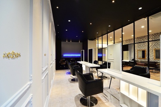 【福山駅】≪選べる雇用形態・自由出勤の正社員雇用あり・最低保証給あり≫休みや時間の融通もきくのでプライベートも充実！「freedom ines 福山駅前店（フリーダムアイネスフクヤマエキマエテン）」からスタイリスト（美容師）の求人☆★