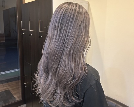 【寝屋川市駅】≪社会保険完備≫≪完全週休2日制≫≪連休あり≫≪スタッフの平均退社は18時台！！≫≪営業中レッスンOK≫無理なく自分のペースでレッスン可能！！スタッフ仲も良好！！「ma jolie.lou（マジョリ.ルゥ）」からアシスタント（美容師）の求人☆★