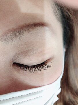 【平野】≪実働8時間 様々なメニューあり ≫20時まで勤務できる方にお勧め☆トータルビューティ―の可愛い路面店″Free Brillant（フリーブリリアント）″よりアイリスト（アイデザイナー・まつげエクステ）の求人★☆★