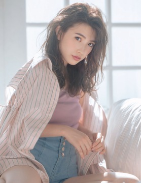 【横浜】≪社会保険完備≫≪月9日休み≫≪夏季冬季休暇あり≫≪土日休み相談可能≫≪バックシャンプー≫最低保障付きの完全歩合制で頑張れば頑張った分還元されるサロンです。「SerA by U-REALM（セラバイユーレルム）」からスタイリスト（美容師）の求人★☆