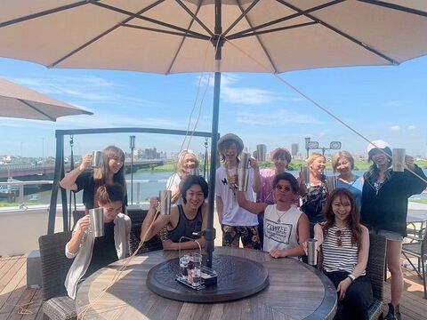 【四谷三丁目】≪完全週休2日制≫≪営業中レッスン可能≫≪メイクも学べる環境あり≫休日数が選択可能なので自分に合ったスタイルで働ける！アットホームな雰囲気かつ、しっかり技術を学べる環境が整っているサロン「GRANZ hair design（グランツヘアーデザイン）」からアシスタント（美容師）の求人★☆