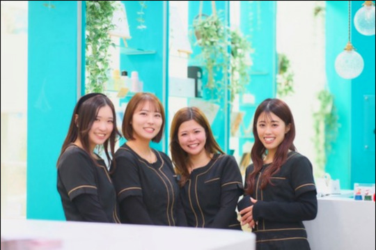 【千代ケ崎】≪完全週休二日制・未経験OK・残業、売上ノルマなし・早上がりあり・パートアルバイト募集あり・社会保険完備・髪型やネイルは自由≫トレンドを取り入れたメニューで集客します！働きやすい就業条件が揃っているトータルビューサロン「Hair&Relaxation SASE（ヘアーアンドリラクゼーションシャッセ）」からアイリスト（まつげエクステ・まつげパーマ・アイブロウ）の求人☆☆
