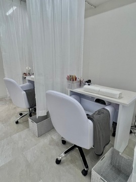 【JR高槻駅】≪正社員・業務委託・アルバイト≫≪月12日休み≫≪社会保険完備≫高還元率で好条件な業務委託サロン！！幅広いメニューを取り揃えています！「y's beauty 高槻店（ワイズビューティータカツキテン）」からネイリスト（ネイル）の求人★☆★