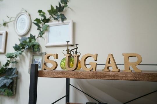 【海老名駅】◆業務委託or正社員◆トレンドを押さえたメニュー展開が人気！融通の利きやすいサロンなので、ママさんアイリストも多数活躍していますよ！技術指導も営業時間内にできるうのがうれしい「Sugar 海老名店（シュガーエビナテン）」からアイリスト（アイデザイナー・まつげエクステ）の求人☆☆