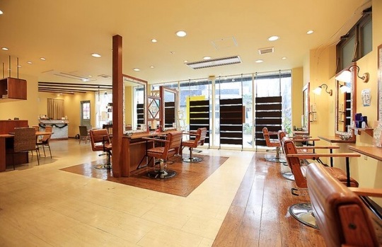 【北千住】≪完全週休2日制≫≪産休育休あり≫トレンドを取り入れた髪質改善メニューがウリの人気サロン！抜群の条件面で働けるアットホームな環境です！「grandage 北千住（グランアージュキタセンジュ）」からスタイリスト（美容師）の求人☆★