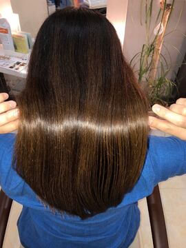 【七道】≪週休2日≫≪月給21万円≫≪営業内レッスンも可能≫≪最短18時、遅くても19時に退勤可能≫≪社会保険完備≫プライベートも充実させながら仕事ができます！数少ないヘアドネーションに賛同しているサロンなので、興味のある方は必見ですよ「Hair Produce K（ヘアープロデュースケー）」からアシスタント（美容師・理容師）の求人☆★☆