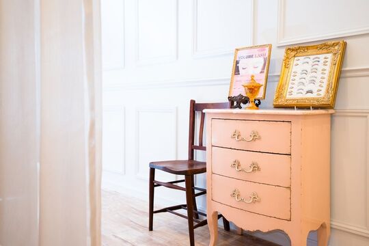 【恵比寿】未経験OK！■土日休み相談可能・実働8時間・誕生日休暇あり・社会保険完備■高級感たっぷりの可愛い店内♪まつ毛パーマやカラーエクステなど、幅広いメニューを取りそろえています！研修体制もバッチリ！PLUME 恵比寿店（プリュームエビステン）からアイリスト（アイデザイナー・まつ毛エクステ）の求人☆☆