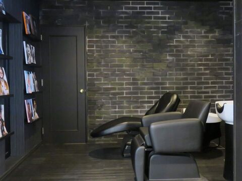 【元町】≪指名／フリー50％還元≫≪交通費支給≫ライフスタイルに合わせた自由な勤務が可能！頑張り次第で40万円以上の収入も可能です！「Hair Signature（へアーシグネチャー）」からスタイリスト（美容師）の求人☆★