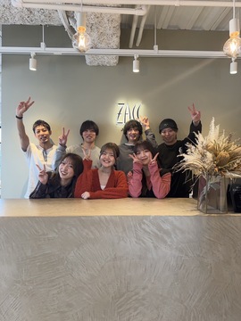 【表参道】≪完全週休2日≫≪社会保険完備≫≪モデル施術代全額バックあり≫しっかりと組まれたカリキュラムで成長していける！高い技術を身に着けたい方にオススメ！「ZACC JINGU（ザックジングウ）」のアシスタント（美容師）の求人☆★