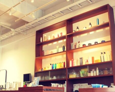 【上本町】東京のサロンで経験した技術を個々のレベルに合わせて丁寧に指導！お客様と共に成長を続ける地域密着型アットホームサロン“accueil（アクーユ）”からアシスタント（美容師）の求人★☆★