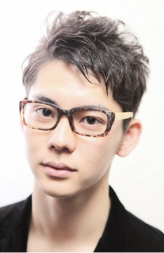 【高槻市駅】≪月給20～25万円≫≪完全週休2日制≫≪社会保険完備≫最短1年～2年半でスタイリストデビューも可能！男性のお客さんも多いので男性の施術を多くやりたい方にもおすすめ！「felicita 高槻店（フェリシータタカツキテン）」からアシスタント（美容師）の求人☆★