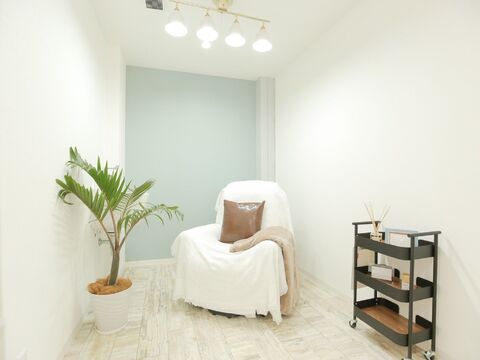 【近鉄八尾】八尾で人気のネイルサロンがトータルビューティとしてリニューアル！！≪駅近≫≪週2日〜＆土曜休み相談OK≫ライフワークバランス抜群の働きやすい環境！！お客様に寄り添う駅近アットホームサロン「Beauty Studio TiM（ビューティースタジオティム）」からネイリスト（ネイル）の求人の求人★☆★