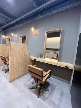 【元町】≪未経験・新卒生歓迎≫≪1年以内にデビュー可能≫≪完全週休2日制≫≪月2回まで土日休みOK≫≪有給消化率100%≫≪社会保険完備≫髪質改善特化型サロン！文句なしの高待遇で、長く働ける環境づくりをしています！なりたい美容師像に合わせた教育をしていきます！「ioe 元町（イオエモトマチ）」からアシスタント（美容師）の求人☆★