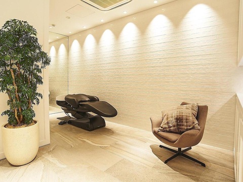 【銀座】≪月35万円の保障給あり≫≪産休育休実績あり≫≪完全週休2日制≫≪土日祝休みOK≫エリアでもトップレベルの待遇を誇る人気サロン！公私ともに充実できる最高の環境で働くことができます！「stair:case 銀座店（ステアケースギンザテン）」からスタイリスト（美容師）の求人☆★