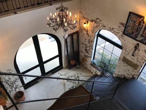 【大泉】◆社会保険完備・日曜定休あり・土日休み可能・17時半営業終了◆営業時間内レッスン可能！効率よくスタイリストデビューを目指せます！ダブルカラーやハイトーン、インナーカラーなどのカラーに強いサロン「ange cachette×Cherim boat（アンジュカシェットシェリムボート）」からアシスタント（美容師）の求人☆★