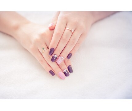 【三田駅】≪業務委託ネイリスト大募集≫完全自由出勤、売上の75％還元で頑張りしだいで高収入が目指せます。立ち上げで一緒にサロンを作っていってくれるスタッフを大募集「PIANE EYE（ピアーネ アイ）」からネイリスト（ネイル）の求人☆☆