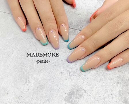 【姫路駅】≪社会保険完備≫≪有給休暇あり≫≪実働8時間≫≪産休育休制度あり≫落ち着いた雰囲気でゆったりした空間で施術できます！大人女性に大人気のサロン「MADEMORE petite 姫路店（マドモアプティットヒメジテン）」からネイリスト（ネイル）の求人☆☆