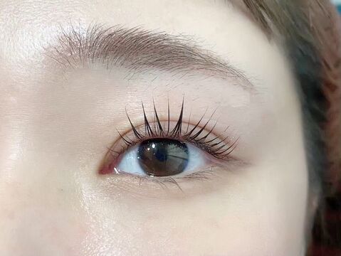 【心斎橋】好待遇の個人店≪月給23万円〜≫≪20時営業終わり！残業なし！実働8時間！≫≪有給休暇・産休育休制度の取得実績あり≫≪社会保険完備≫アットホームなお店！これから一緒にお店を創っていけるスタッフを大募集！「LaLaPeach（ララピーチ）」からアイリスト（アイデザイナー・まつげエクステ）の求人★☆★