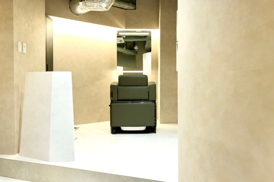 【渋谷】◆完全週休2日制・土日休みOK・社会保険完備◆前職の給与を保障し転職の不安を少なく勤務開始できます。日々改善されるホワイトな就業条件も魅力です！チームワークを重視し、人間関係のストレスを極力排除！「LaLarOomo 渋谷公園通り店（ララルーモシブヤコウエンドオリテン）」からスタイリスト（美容師）の求人★☆