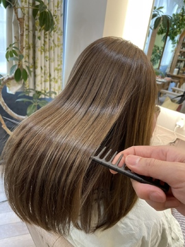 【荻窪】≪社会保険完備≫≪独立支援あり≫≪高単価≫≪20時までに退勤可能≫≪週1の勉強会あり≫最新の設備で自分のスキルを高めながら働ける「amanien 南口店（アマニエンミナミグチテン）」からスタイリスト（美容師）の求人★☆