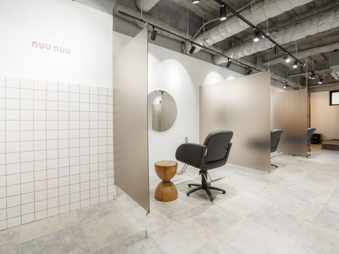 【鶴ヶ峰】◆売上最大70％還元◆今までの概念を覆す、完全自由な業務委託サロン！もちろん正社員やパート雇用も可能です！メニューや勤務時間などあなたの希望に合わせた働き方ができる「nuu nuu（ヌーヌー）」からスタイリスト（美容師）の求人☆★