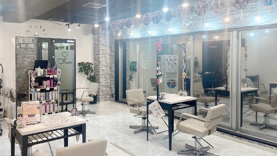 【すすきの】≪社会保険完備≫≪客単価1万円以上≫≪月8日休み≫≪土日休みOK≫≪20時までに退勤可能≫≪ママさんの応募歓迎≫最短1年でデビュー可能！推し活を応援するサロン！「fave（フェイブ）」からアシスタント（美容師）の求人★☆