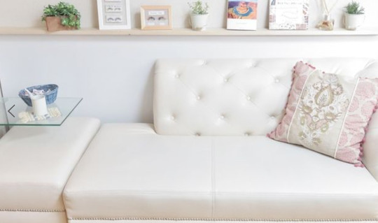 【大門】≪社会保険完備・未経験OK・産休育休実績あり≫土日休み相談OK！抜群の待遇があり自分のライフスタイルに合った働き方ができます。人気モデルが多数来店し、メディアにも取り上げられた実績のあるサロンです「brooch by lovecurl（ブローチバイラブカール）」からアイリスト（まつげエクステ・まつげパーマ・アイブロウ）の求人☆☆