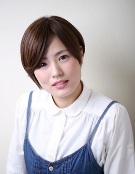 【星ヶ丘】≪最短1年半でデビュー可能≫≪社会保険完備≫≪平均退社時19時半≫≪アシスタント業務のみのママさん美容師も歓迎≫営業時間内のレッスンも出来るサロン！お客様と密に関わり、深いお付き合いをしていきます！個人個人の意見や個性を尊重するスタイルなので、自分だけのウリを作っていけますよ！「Emotion（エモーション）」からアシスタント（美容師）の求人☆★☆