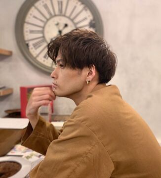 【泉大津駅】≪平均退社19時≫≪入客チャンスあり≫アンティーク調の落ち着いた雰囲気の「atelierLeTemps（アトリエルタン）」よりアシスタント（美容師）の求人☆★