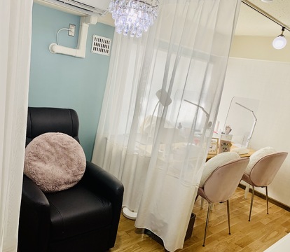 【上本町】ママさんスタッフ活躍中！！≪19時CLOSE≫≪社会保険完備≫≪時給1200円スタート！≫≪パラジェル導入サロン≫ライフスタイルに合わせた働き方を実現！プライベートも両立できる「jolie mom（ジョリーマム）」からネイリスト（ネイル）の求人★☆★