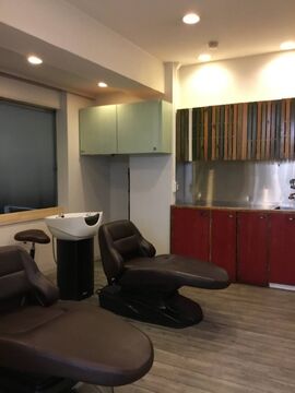 【武庫之荘】≪デビューまで最短1年!!≫≪平均退社19時半!!≫地域のお客様とかかわりながらしっかりとスタイトを目指していける環境です！遅くまで残る事がないので自分の時間もしっかりと持つことが出来ますよ！地域密着型サロン「Pj2（ピージェイトゥー）」からアシスタント（美容師）の求人★☆