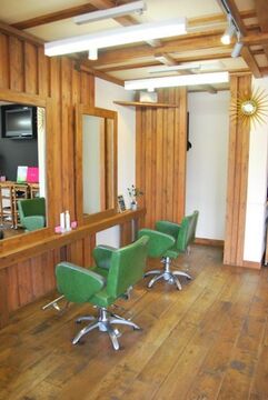 【阪急富田】産休後にも復帰できる職場を作っています♪地域に根付くサロンなので、お客様と近い距離で関わっていく事ができます★g hair 阪急富田店 (グラムヘアーハンキュウトンダテン)からスタイリスト(美容師)の求人☆★