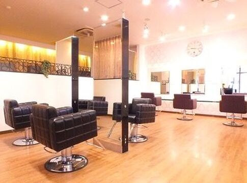 【京橋】≪社会保険完備≫≪月8日休み≫大阪で圧倒的な人気を誇るトータルビューティーサロン！集客力抜群なのでスタイリストデビュー後もどんどん入客可能！本格的な撮影技術も学べる「IVY joure（アイビー ジュール）」からアシスタント（美容師）の求人☆★☆