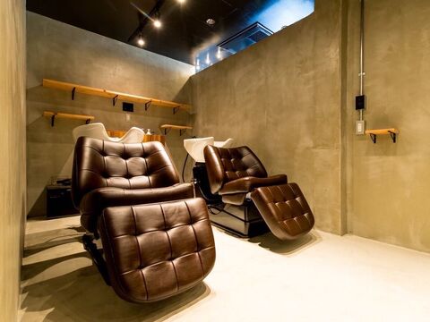 【大和八木】≪社会保険完備≫≪月8日休み≫カラーが好きな方は必見！カラーリストとスタイリスト、希望のキャリアを選べます。「ikii＋D.Log 大和八木駅前店（イキプラスディードットログヤマトヤギエキマエテン）」からアシスタント（美容師）の求人☆★☆