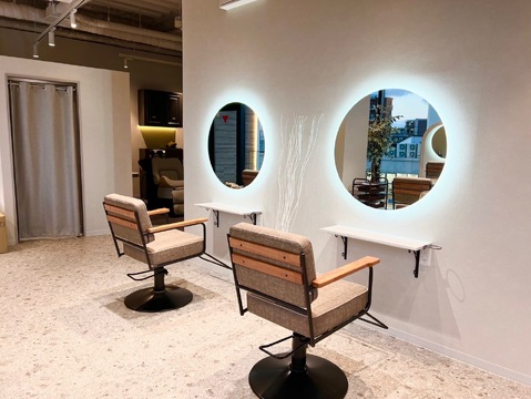 【本陣】最新の薬剤を導入し、トレンドを発信！某有名システムトリートメントも使用しており、単価UPも狙いやすい環境です！自身にあった働き方が出来る「Lana hair salon HONJIN（ラナヘアーサロンホンジン）」からスタイリスト（美容師）の求人★☆