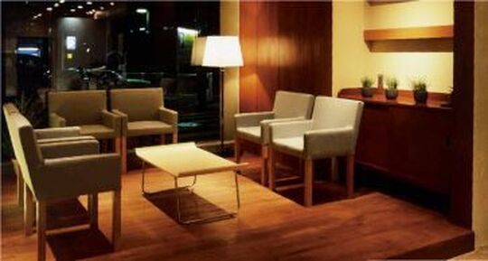 【貝塚】】≪月給21万5千円スタート≫≪完全週休2日制≫≪社会保険完備≫2年半以内のスタイリストデビューも可能！教育体制もしっかり整えているので、未経験も大歓迎！「Libra hair spa 貝塚店（リーブラヘアスパカイヅカテン）」からアシスタント（美容師）の求人☆★