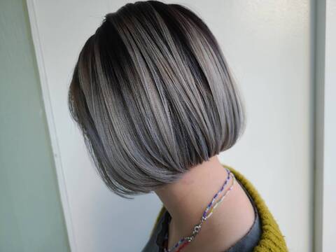 【北山】年間休日110日！≪完全週休2日制≫≪実働8時間≫≪19時までに退勤OK≫≪社会保険完備≫髪にも頭皮にも優しい薬剤を使用！高単価サロンプライベートサロン「kuschel hair（クシェル ヘア）」からアシスタント（美容師）の求人☆☆