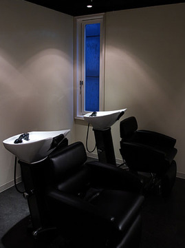 【北堀江】≪完全週休2日制≫≪社会保険完備≫入客チャンスアリ！しっかりお客様と関わることが出来るので、更に技術を高めていける！丁寧な接客と確かな技術で多くのお客様から支持されているサロン「nine（ナイン）」からスタイリスト（美容師）の求人☆★