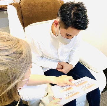 【北四番丁】未経験から研修OK！美容師免許が無い方でもOK！≪社会保険完備≫≪土日休み月1回OK≫≪髪色自由・ネイルOK≫≪実働8時間≫≪20時までに退勤可能≫≪モデル集めサポートあり≫≪研修中もお給料あり≫未経験スタートで大活躍のスタッフ多数在籍！「メンズ眉毛専門店 +i.b 仙台店（メンズマユゲセンモンテンプラスアイビーセンダイテン）」からアイブロウリストの求人★☆