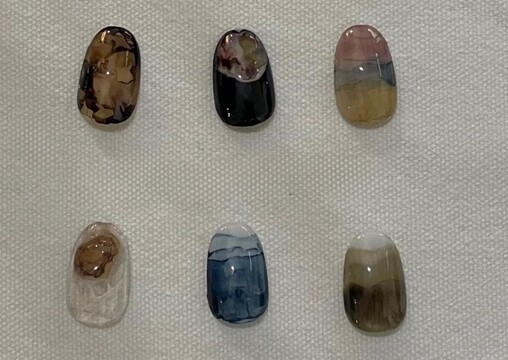 【緑地公園】≪業務委託・パートも大歓迎≫≪髪色ネイル自由≫≪完全自由出勤≫2ヶ月目で手取り20万円以上の実績あり！ネイル・アイを取り扱う北摂エリアの駅近サロン「eye and nail ビジュゥ 緑地公園店（アイアンドネイルビジュゥリョクチコウエンテン）」からネイリスト（ネイル）の求人☆☆