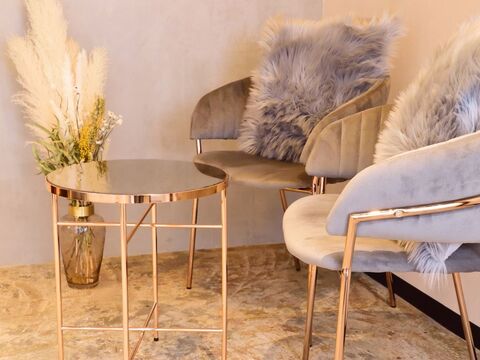 【天王寺】≪月8日休み≫≪スタイリストデビュー2年以内≫スタッフみんなが気持ち良く、働きやすいと思える環境です！丁寧なカウンセリングと髪質改善がウリのサロン「LoE（ロエ）」からアシスタント（美容師）の求人★☆