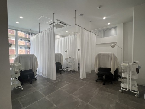 【日暮里】≪まつげパーマ＆アイブロウ専門店≫≪実働8時間≫≪土日休み＆連休取得OK≫≪未経験大歓迎！≫スタッフ一丸となって学べる研修体制が充実！スタッフそれぞれの将来に合わせた働き方・技術をサポートします！「Lir 日暮里店（リルニッポリテン）」からアイリスト（まつげパーマ・アイブロウ）の求人☆☆