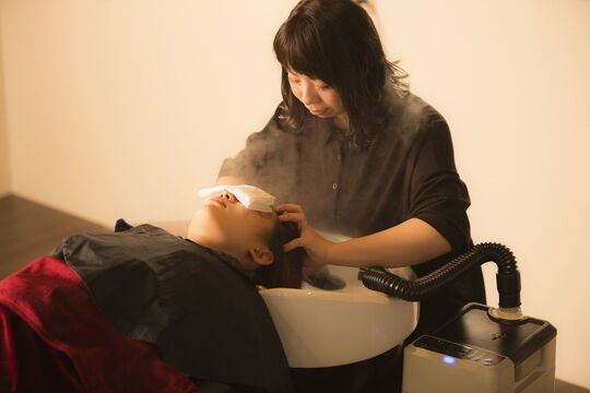 【弁天町】≪完全週休2日≫≪有給休暇あり≫≪社会保険あり≫まつ毛パーマやアイブロウなど幅広く提供！丁寧な対応で顧客満足度が高い、地域密着トータルビューティーサロン「Espice（エスパイス）」からアイリスト（まつげエクステ・まつげパーマ・アイブロウ）の求人☆☆