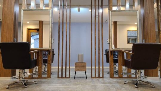 【茨木市駅】≪女性活躍サロン≫≪業務委託or正社員orパート・アルバイトから選べる雇用形態≫≪自由な働き方＆ライフプランに応じた勤務が可能≫女性スタイリストが多く主婦さんも相談OK！まだキャリアの浅い方も相談OK！集客バツグン＆お客様一人ひとりを大切にできる「hair ROSSO（へアーロッソ）」からスタイリスト（美容師）の求人☆★