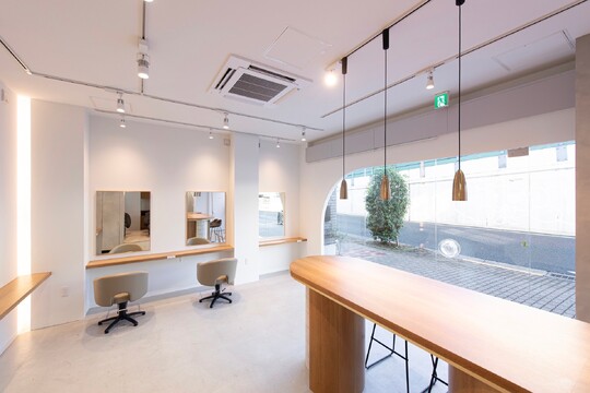 【高円寺】≪技術売上50～60％還元≫≪客単価12000円以上≫≪土日休みOK≫≪16時までに退勤可能≫≪カットカラー2時間半≫≪スタイリストオンリー≫ショートカットが大人女性から大人気！「circle（サークル）」からスタイリスト（美容師）の求人☆★☆