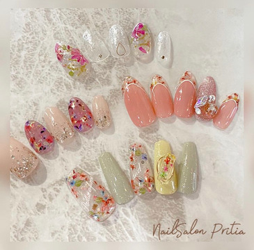 【イオンモール福岡】≪社会保険完備・実働8時間・売上ノルマなし≫あなたのライフスタイルに合わせて勤務時間や休日数の選択OK！プライベートとお仕事の両立ができるアイラッシュサロン「Pritia イオンモール福岡店（プリティアイオンモールフクオカテン）」からネイリスト（ネイル）の求人☆☆