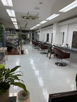 【等々力】◆完全週休2日制・休憩1時間確保・社会保険完備・19時までに退勤可能◆拘束時間は短く、休日は多い！長く活躍できるサロンです。地域に愛され、しっかりお客様と関われる「花水木（ハナミズキ）」からスタイリスト（美容師）の求人☆★☆