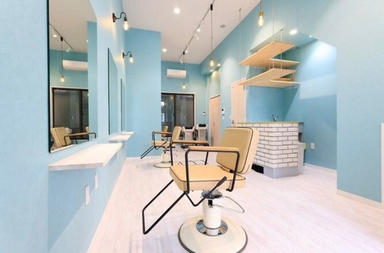 【北千住】≪完全週休2日制≫≪産休育休あり≫トレンドを取り入れた髪質改善メニューがウリの人気サロン！先を見据えて、美容師としてのキャリアを歩める環境です！「grandage repos 北千住（グランアージュルポキタセンジュ）」からアシスタント（美容師）の求人☆★