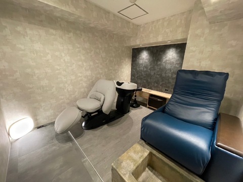 【烏丸】≪平均客単価12000～13000円≫≪社会保険完備≫≪完全週休2日≫アーユルヴェーダの発想を取り入れたスパ比率は80％！トリートメント、スパ商材は全て自社製品！お客様一人一人との時間をなによりも大切にする「AMATORA SPA（アマトラスパ）」からスタイリスト（美容師）の求人★☆