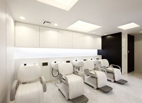 【藤が丘】＜完全週休2日制＞＜社会保険完備＞大手ならではの抜群の待遇があり働きやすさ◎しっかりとした研修体制があるので安心してスタイリストを目指すことができます♪長く働ける会社です！TAYA 藤が丘店（タヤフジガオカテン）からアシスタント（美容師）の求人☆★